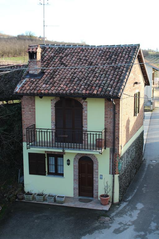 Tra... Monti E Vigne Bed & Breakfast La Morra Exterior photo
