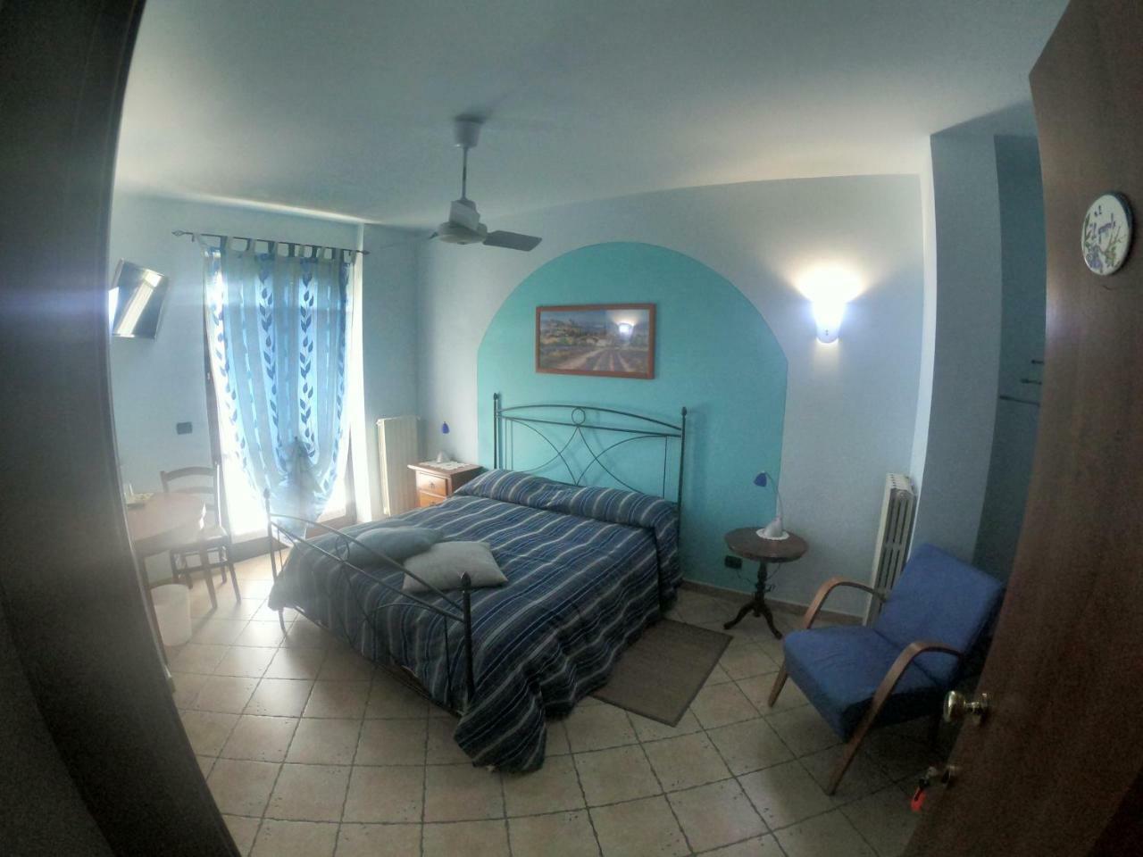 Tra... Monti E Vigne Bed & Breakfast La Morra Exterior photo