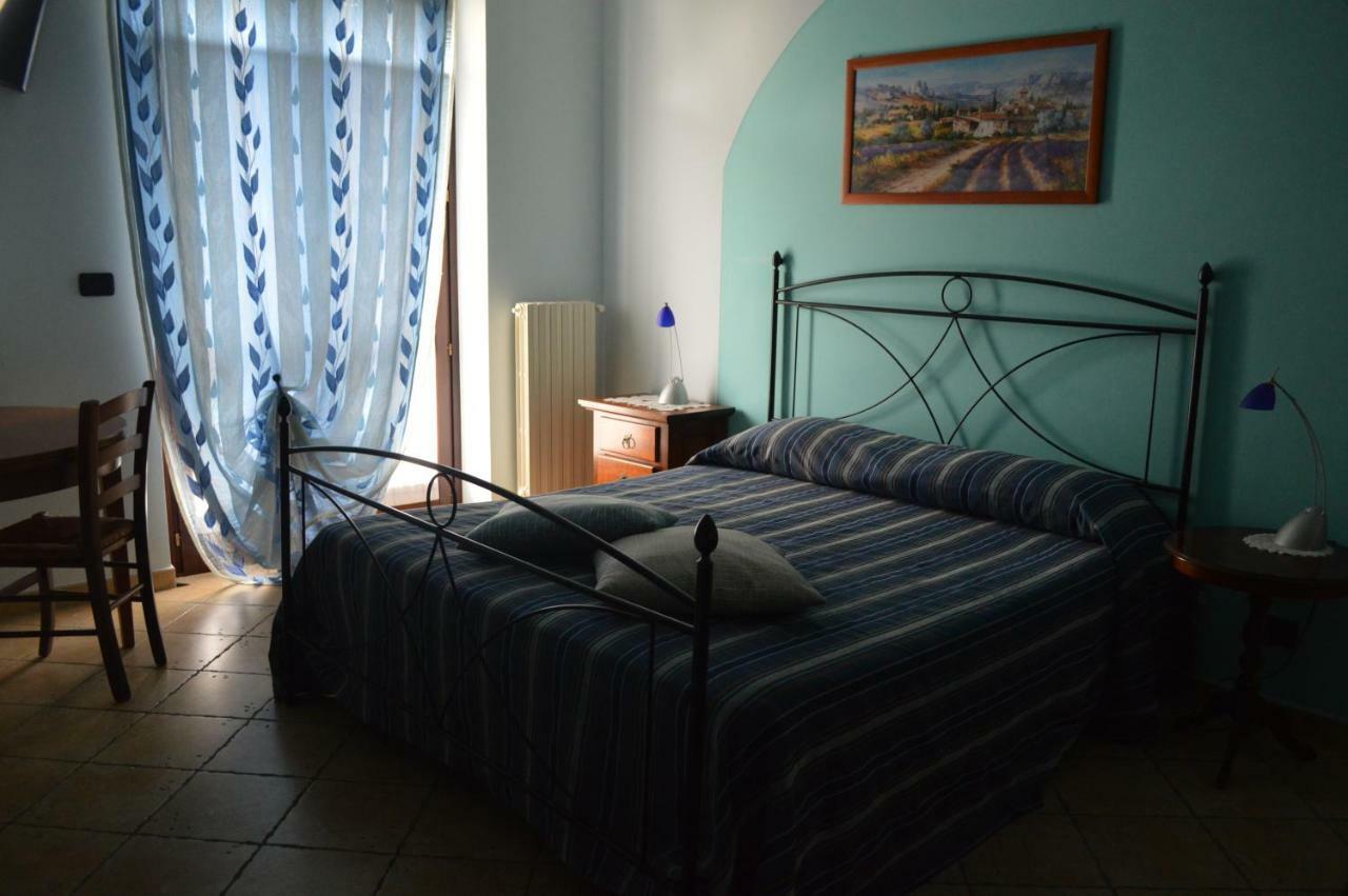 Tra... Monti E Vigne Bed & Breakfast La Morra Exterior photo